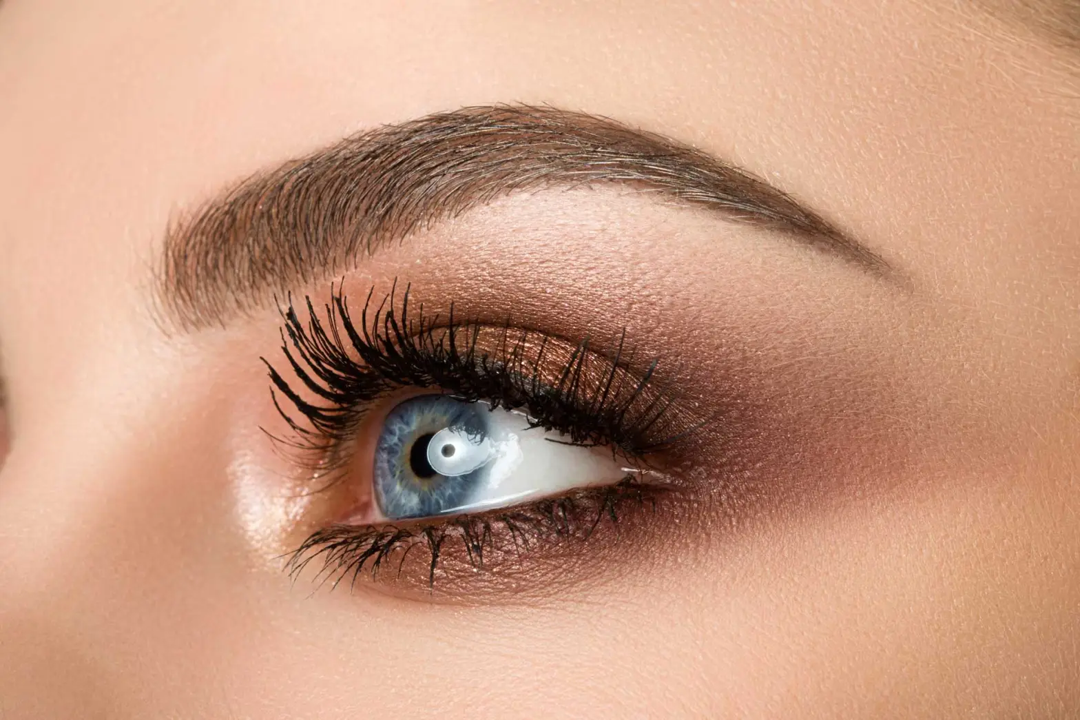 Eyelash Lifting & Tinting Services in Brooklyn - Natural & Glamorous Look